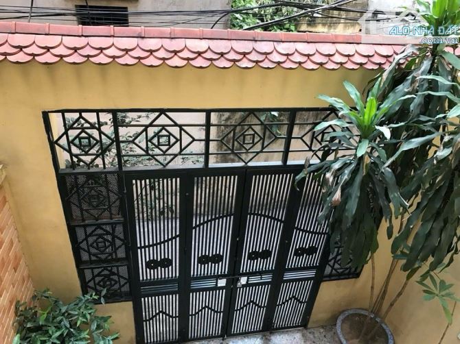 Bán nhà Kim Đồng , ngô ba gác quay đầu , ô tô cách 20m . Dt 90m x 4T x Nhỉnh 14 Tỷ - 1