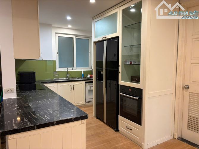 Cho thuê căn hộ toà E1 Ciputra, Tây hồ, Hà Nội, 153m2, 4pn, đủ đồ đẹp, 22 triệu/tháng - 1