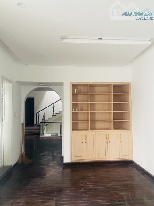 🏡 BÁN NHÀ MẶT TIỀN 4 TẦNG – VỊ TRÍ VÀNG TRUNG TÂM TP. HUẾ - 1