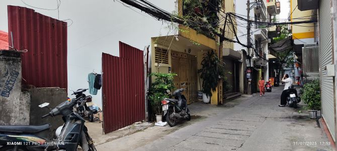 Bán đất Cầu Giấy, ô tô 7 chỗ vào đất, đầu tư chia lô rất đẹp. 207m, mt 12m, Giá 50 tỷ - 1
