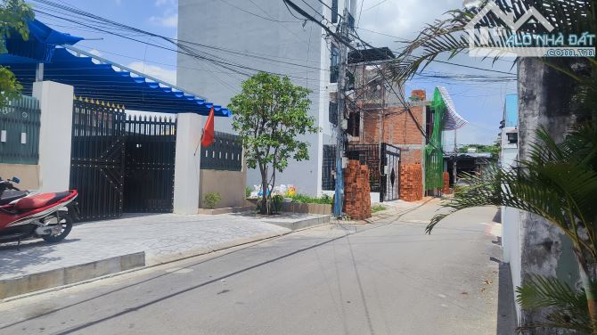 ĐẤT DIỆN TÍCH LỚN, NGANG LỚN 7M HẺM XE TẢI, GẦN MẶT TIỀN QUỐC LỘ 1, SỔ VUÔNG ĐẸP. 4.2 Tỷ - 1