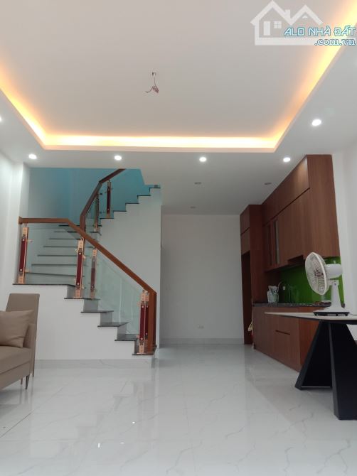 Bán nhà Tây Mỗ, 55m2, 5 tầng, mặt tiền 5m, có sân để xe, ô tô đỗ cửa, giá 7,3 tỷ còn TL. - 1