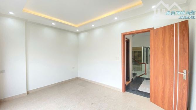 Bán Nhà 4 Tầng Gần Vinhomes Riverside Hải Phòng, Sở Dầu – View Vườn Hoa, Đường Ô Tô  5,5tỷ - 1
