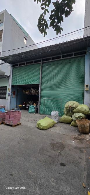 Bán kho 8×25 hẻm tải đường 29 khu tên lửa - 1