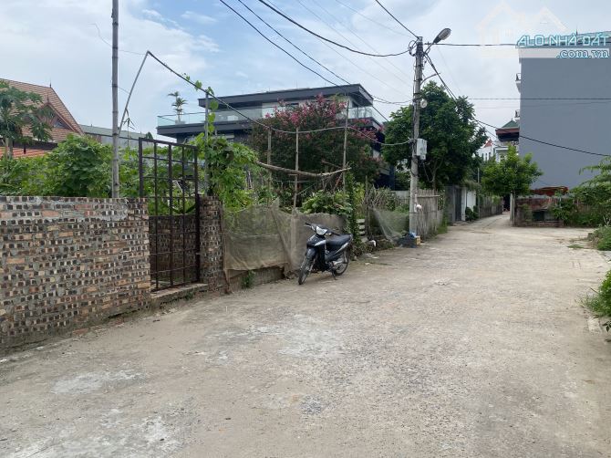 💥 4.6 tỷ, có ngay 58m đất cạnh hồ Vân Trì, View khu đấu giá, hàng xóm toàn biệt thự. - 1