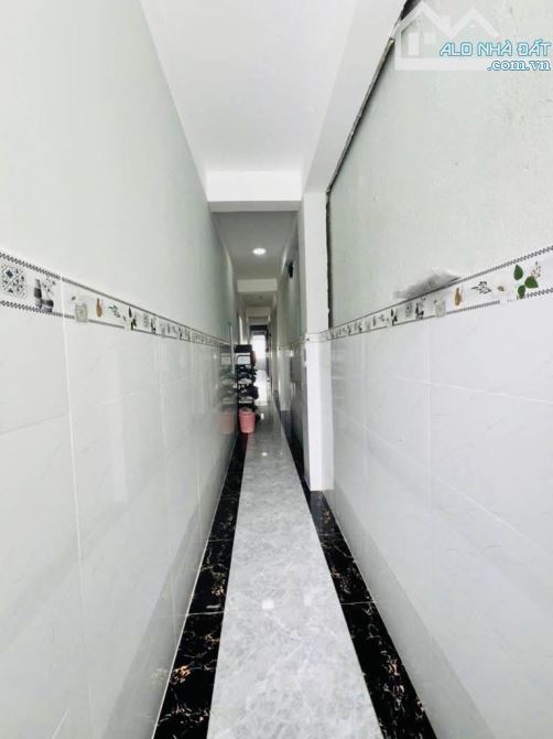 Bán CHDV thủ khoán 60tr, hẻm ô tô, Dương Quảng Hàm Gò Vấp, 4.5x30m, 1x tỷ - 1