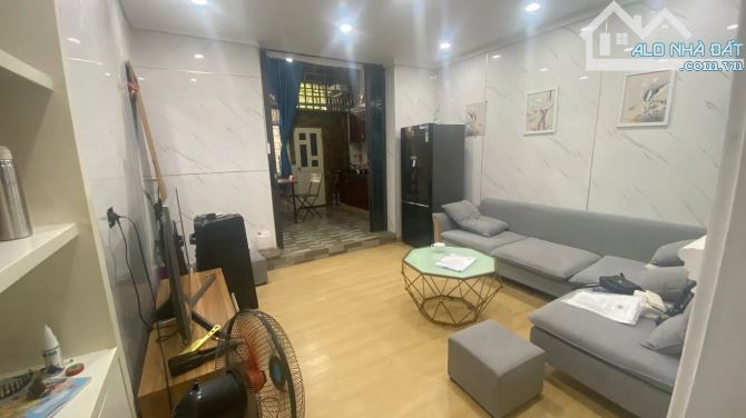 Bán nhà Ngọc Lâm Long Biên 32/65m2 cực rộng mặt tiền 4.6m hơn 5 tỷ ngon bổ rẻ, cực hiếm - 1
