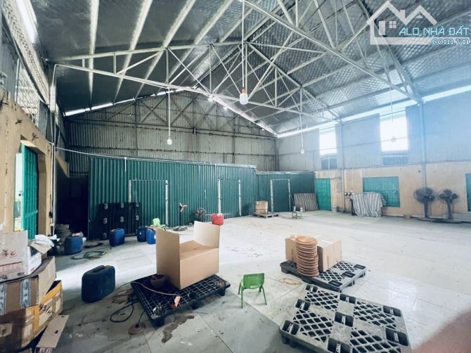 Cho thuê 300/600m2 kho/bãi gần kcn phú nghĩa - 1