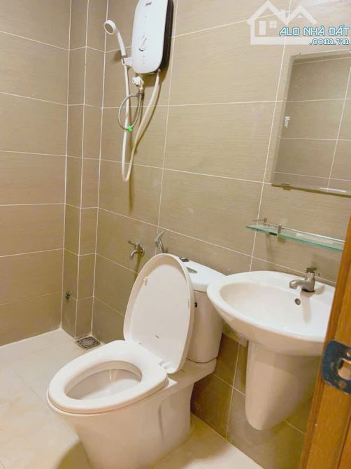 BÁN NHÀ LÂM VĂN BỀN - QUẬN 7 - TÂN KIỂNG - NHỈNH 8 TỎI - XE HƠI NGỦ TRONG NHÀ - 1