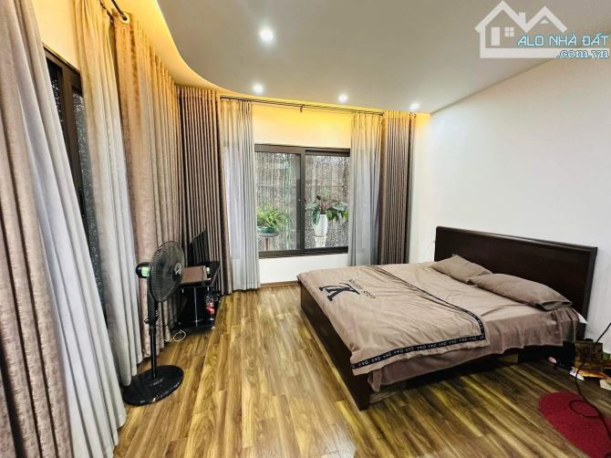 PHÂN LÔ Ô TÔ TRÁNH PHỐ NGUYỄN CHÍ THANH - ĐỐNG ĐA - KINH DOANH - THÔNG - KINH DOANH - 1