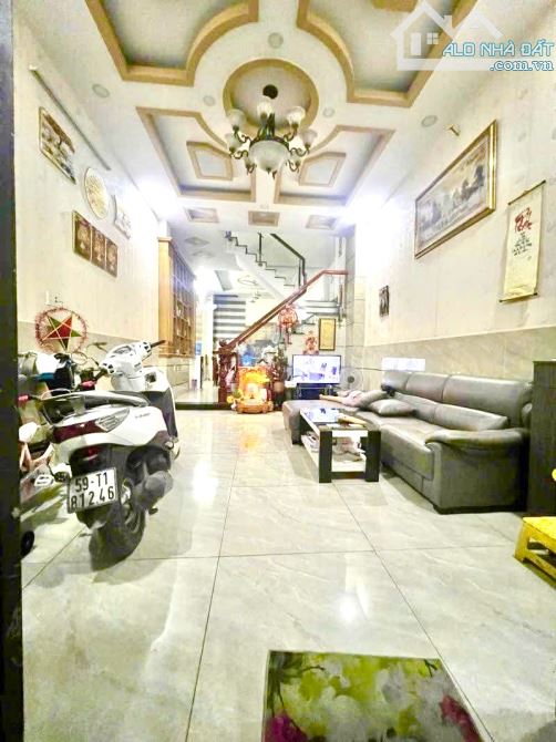HÀNG HIẾM CHỐT GẤP-HXH 8M-HUỲNH THIỆN LỘC-TÂN PHÚ-73M2-4 TẦNG-CHỈ 8 TỶ - 1