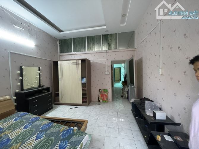 QUẬN 10 -- ĐIỆN BIÊN PHỦ - HẺM 10m - DT 4m x 20m - GIÁ 16.3 TỶ - 1