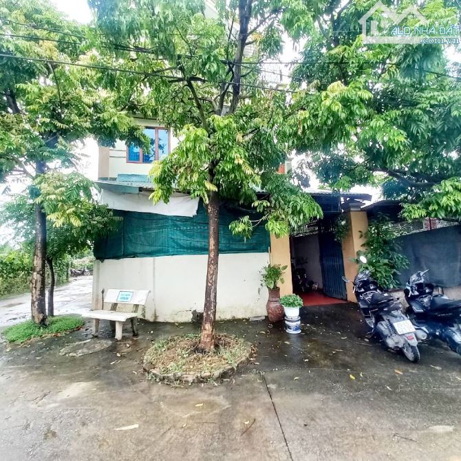 BÁN NHÀ THƯỢNG CÁT - DT 80M2 - 3 TẦNG - LÔ GÓC - TRƯỚC NHÀ Ô TÔ DỪNG ĐỖ TRÁNH NHAU - 2
