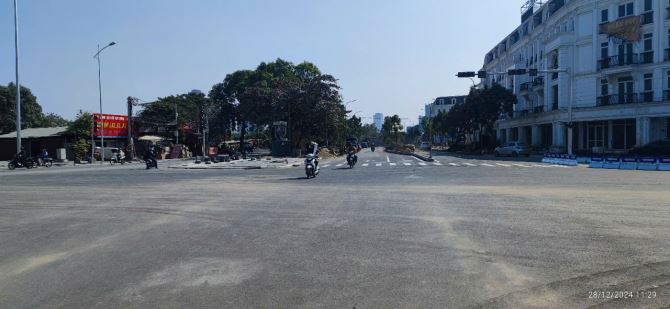 Đại Mỗ - phân lô bàn cờ - ngõ ô tô trước sau - 80m2 15.5 tỷ - 2