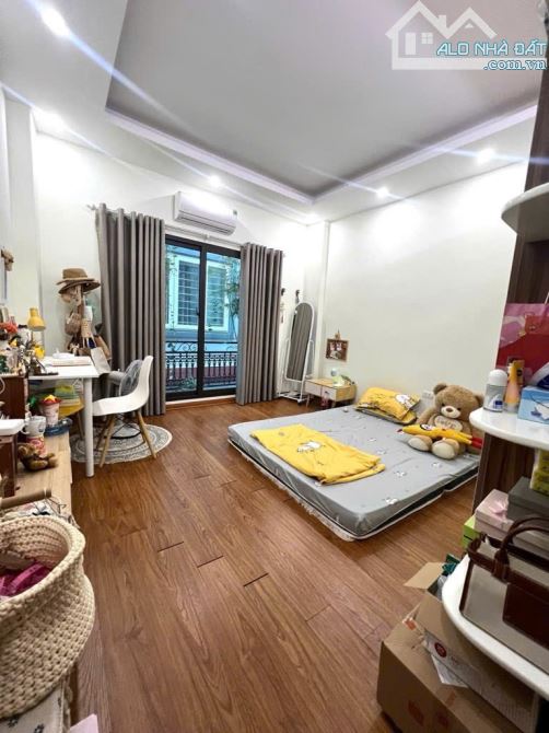 MỂ TRÌ - 35M2 - NHÀ ĐẸP - FULL NỘI THẤT - Ô TÔ ĐỖ CỬA - NGÕ THÔNG - 7.39 TỶ (TL) - 2