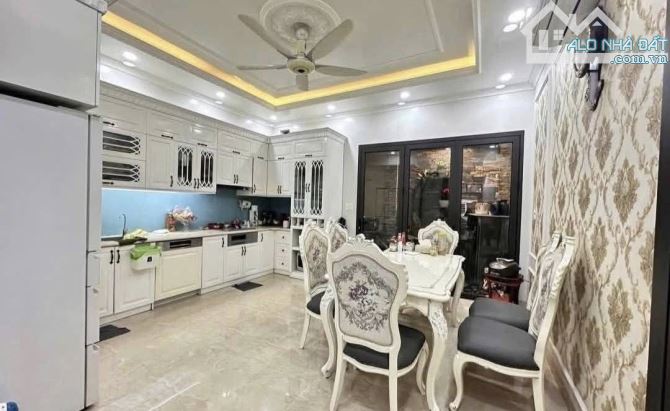 Bán Biệt thự đường Tố Hữu, KĐT Vạn Phúc 170m2*4T, m tiền 11m, full nội thất, ở luôn, 39 tỷ - 2
