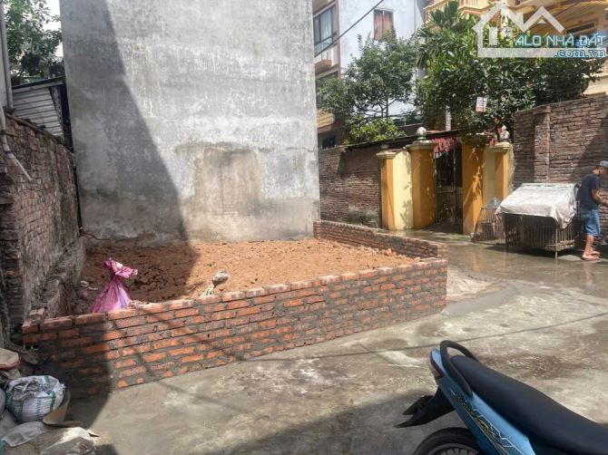 LÔ GÓC ĐẸP 💥 BÁN ĐẤT DƯƠNG ĐỨC HIỀN, GIA LÂM - NỞ HẬU - NGÕ Ô TÔ - 37M² 💸 3.69 TỶ - 2