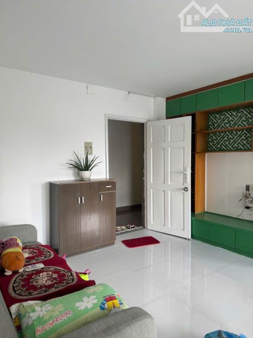 Bán chung cư đường D5 96mv, 3PN, tặng lại nội thất, giá 5.3 tỷ - 2
