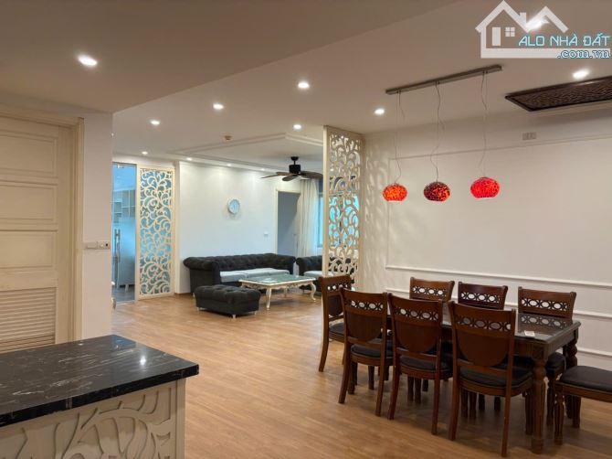 Cho thuê căn hộ toà E1 Ciputra, Tây hồ, Hà Nội, 153m2, 4pn, đủ đồ đẹp, 22 triệu/tháng - 2