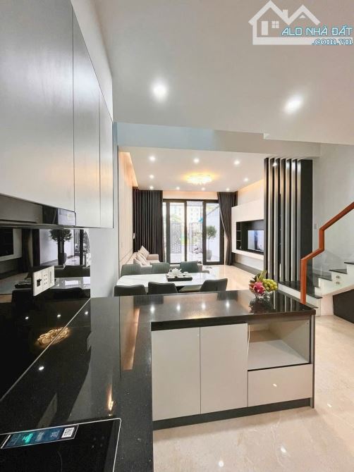 🔥 BIỆT THỰ 3 TẦNG MỚI 100% - MẶT TIỀN HÒA MINH 29 - 108M2 - GARA Ô TÔ - 7.2 TỶ 🔥 - 2