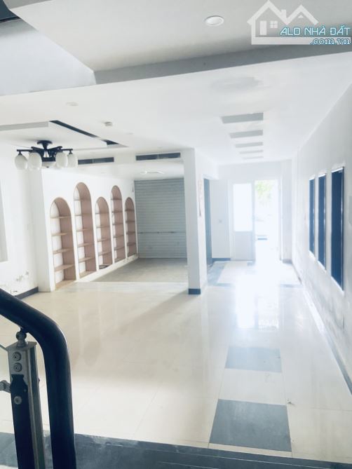 🏡 BÁN NHÀ MẶT TIỀN 4 TẦNG – VỊ TRÍ VÀNG TRUNG TÂM TP. HUẾ - 2