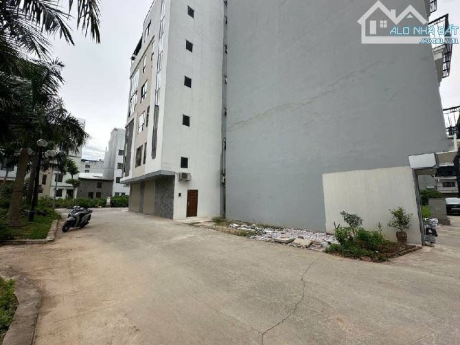 TĐC NGỌC THUỴ BÀ CON ƠI😍LÂU LÂU MỚI CÓ MẢNH 32M2 E SĂN ĐC CHO CÁC BÁC ĐÂY. IB E NGAY ĐI X - 2