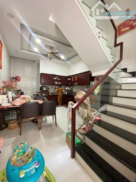 NHÀ HẺM NHỰA 8M XE HƠI LÊ THÚC HOẠCH  CÁCH MT CHỈ 20M NHÀ 3 LẦU ST 4x16M GIÁ 7.2TỶ - 2
