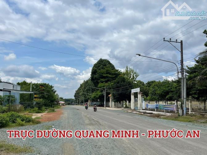 Đất mặt tiền đường 32m ngay chợ trường UBND Quang Minh - 2