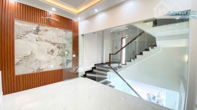 Bán Nhà 4 Tầng Gần Vinhomes Riverside Hải Phòng, Sở Dầu – View Vườn Hoa, Đường Ô Tô  5,5tỷ - 2