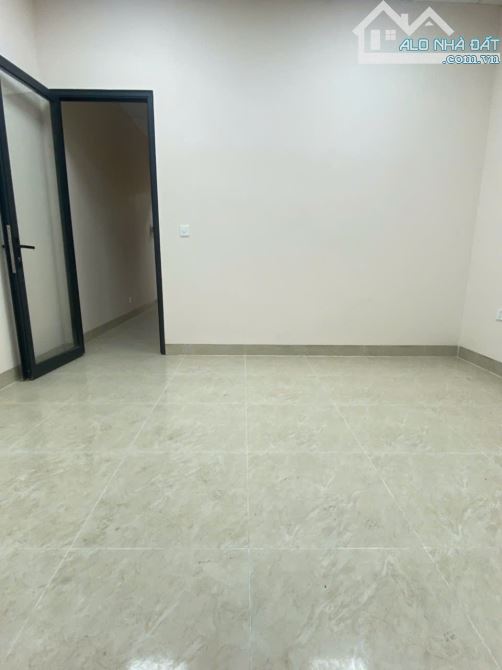 Cho thuê nhà Nguyễn Văn Lộc - Mỗ Lao, DT 90m2, 5 tầng 1 hầm, có điều hòa, Vị trí đỉnh - 2