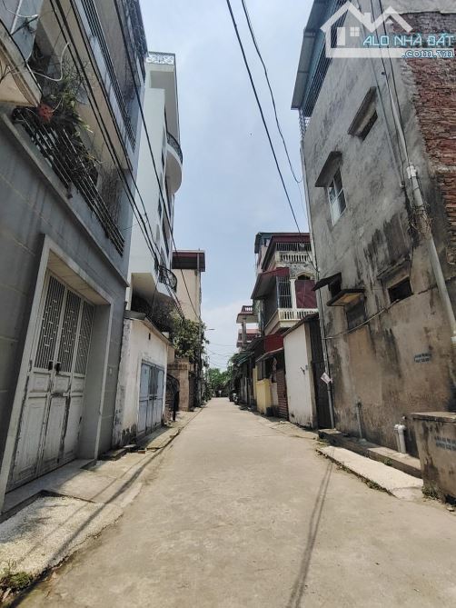 HIẾM 🔥 BÁN ĐẤT TRÂU QUỲ - GIA LÂM 🔥 PHÂN LÔ - XE TẢI TRÁNH – 40M² 💸 NHỈNH 5 TỈ  🏡 - 2