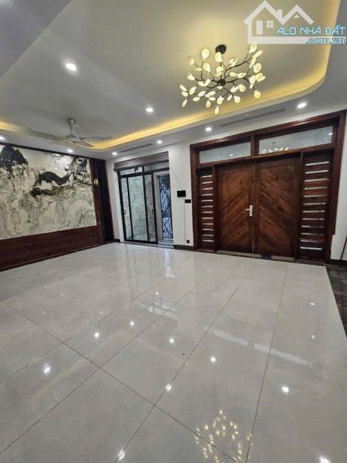 BIỆT THỰ KHU VIP- THANG MÁY-MẶT TIỀN KHỦNG-KINH DOANH ĐỈNH - NỘI THẤT XỊN - 2
