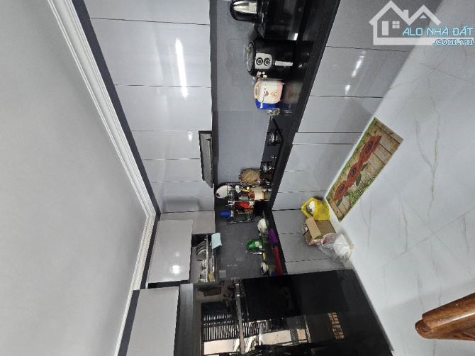 Ngay Âu Cơ- Long Quân- 5 tầng-Trịnh Đình Trọng -Phú Trung -Tân Phú-  DT: 4.1*13m - 8 tỷ 2 - 2