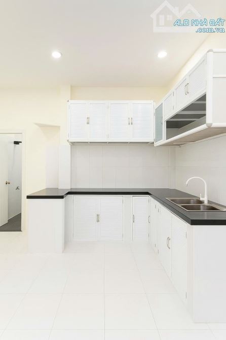 5X12m, 3 phòng ngủ, có PN dưới trệt, sát công viên làng hoa, nở hậu, chỉ 5 tỷ hơn - 2