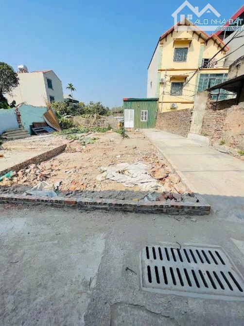Bán đất Đặng Xá - Gia Lâm, lô góc 40m2, đường thông - 2
