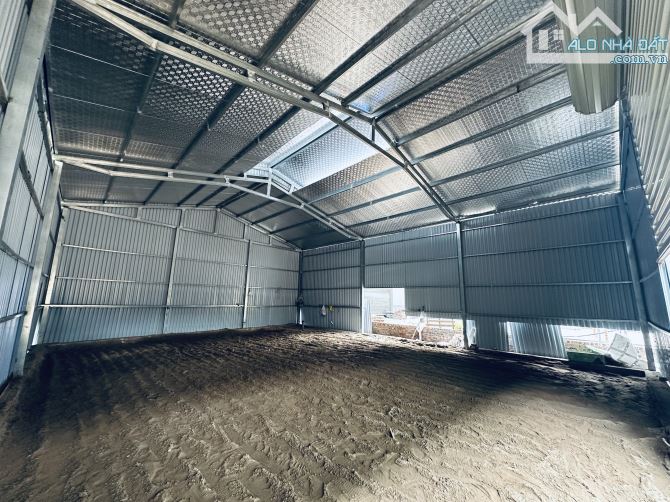 Cho thuê 100/250m2 kho/sân bãi mới dựng - 2