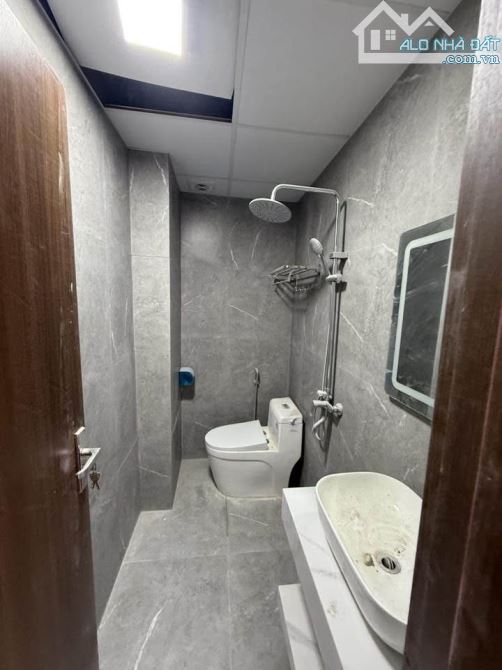 Nhà Mới Âu CƠ 55m, 5 tầng, thang máy. Giảm SỐC 15 Tỷ xuống 13 Tỷ. Còn Thương lượng. - 2