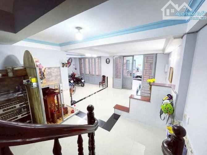 MẶT TIỀN ĐƯỜNG SỐ Q.4 DTSD 280m2 XE HƠI TRONG NHÀ NHỈNH 15TỶ - 2