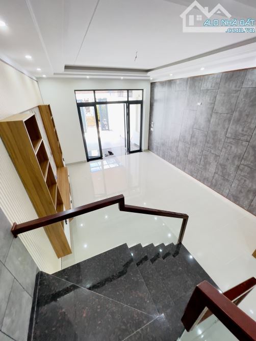 Nhà Siêu Đẹp Hẻm Lý Nam Đế - Đường nhựa thông - 3
