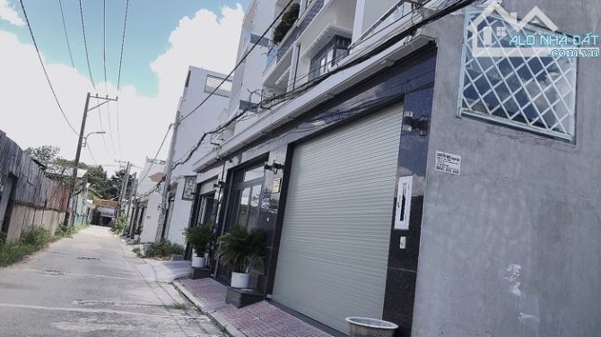 Bán đất 100m2,5x20, mặt tiền 8m, huỳnh tấn phát, TT nhà bè, SHR, Xây Tự do, Giá 5.3 tỷ - 3