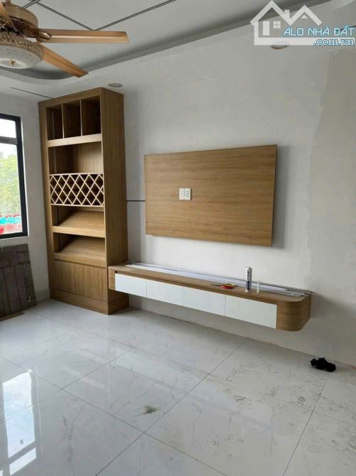 🎯 BÁN NHÀ HƯƠNG LỘ 2 – GẦN NGÃ TƯ 4 XÃ Giá 3 TỶ 700 - 3