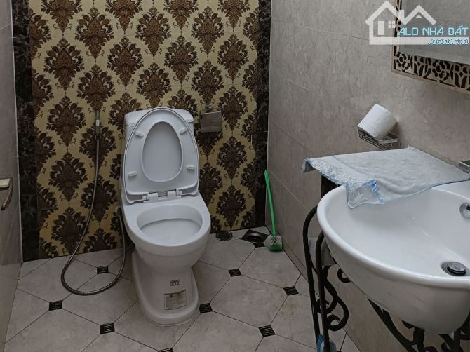 Chỉ 2 triệu 5 Phòng Trọ Hẻm 1350 Nguyễn Duy Trinh, Long Trường 28m2 - 3