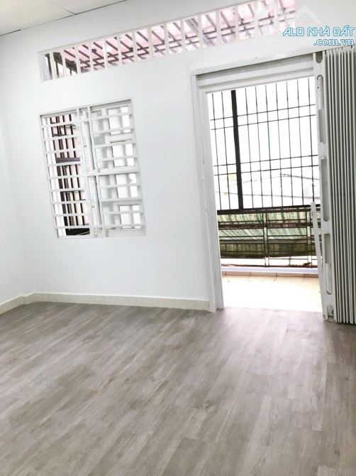 Chủ cho thuê nhà góc 3 mặt tiền HXH CMT8 P.13 Q.10 45m2 Giá 22tr/tháng - 3