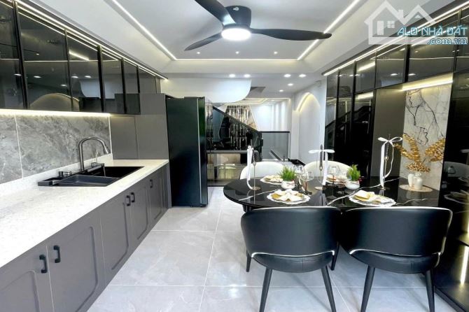 Bán nhà hẻm 5m, 20/ Đường Số 8, Gò Vấp, 39 m² (3m x 13m), 5 tầng - Giá 6.3 tỷ TL - 3