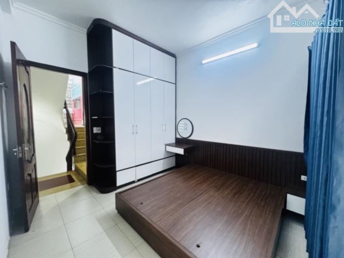 BÁN NHÀ 4 TẦNG DÂN XÂY – Ở NGAY – GẦN ĐH CÔNG NGHIỆP – 35M² – GIÁ 5.5 TỶ - 3