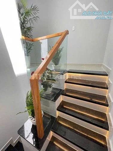Bán nhà mới 100% Bùi Thế Mỹ - DT 45m2 - 2 tầng - giá 5 tỷ 560tr TL - 3