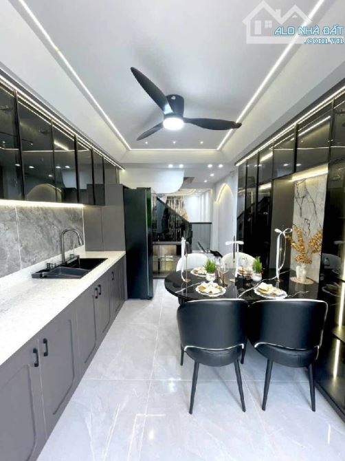 Bán nhà đẹp full nội thất 4 tầng, đường Quang Trung, Gò Vấp, hẻm 6m, 40m2, nhỉnh nhẹ 6 tỷ! - 3