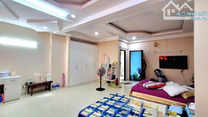 Bán Biệt Thự Khu VIP, Hẻm 8m, Lê Văn Sỹ, Quận 3, 206m, 3 Tầng, Chỉ 39 Tỷ - 3