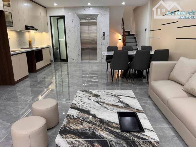 Bán nhà phân lô Lương Khánh Thiện,50m x 7 tầng thang máy,gần hồ,ô tô tránh,nhà đẹp ở ngay - 2