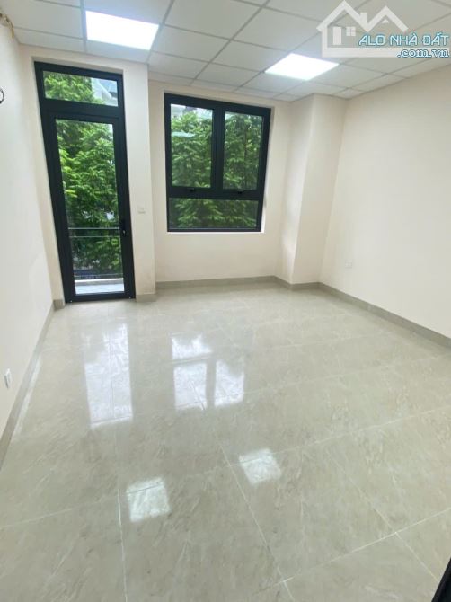 Cho thuê nhà Nguyễn Văn Lộc - Mỗ Lao, DT 90m2, 5 tầng 1 hầm, có điều hòa, Vị trí đỉnh - 3